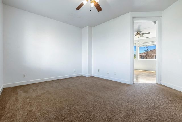 7087 E Fedora Avenue E, Fresno, CA 93737