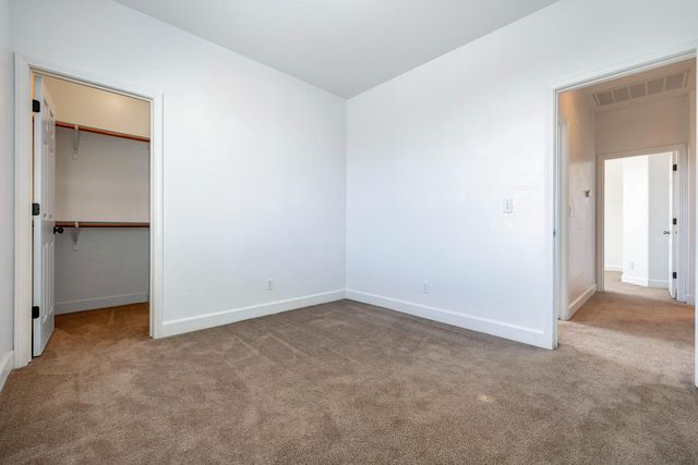 7087 E Fedora Avenue E, Fresno, CA 93737