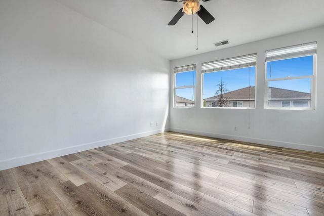 7087 E Fedora Avenue E, Fresno, CA 93737