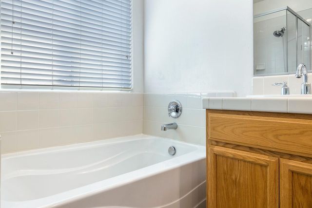 7087 E Fedora Avenue E, Fresno, CA 93737