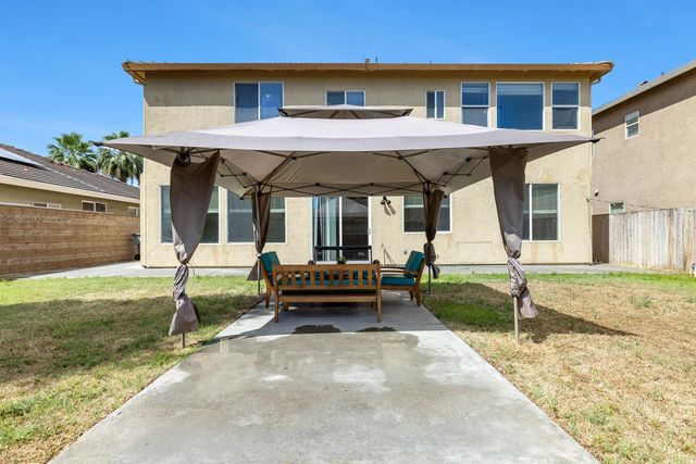 7087 E Fedora Avenue E, Fresno, CA 93737