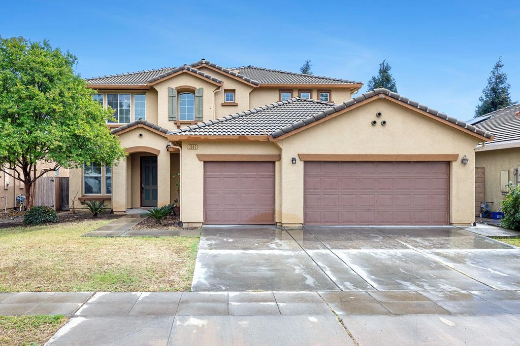 Image 1 of property listing at 7087 E Fedora Avenue E, Fresno, CA 93737