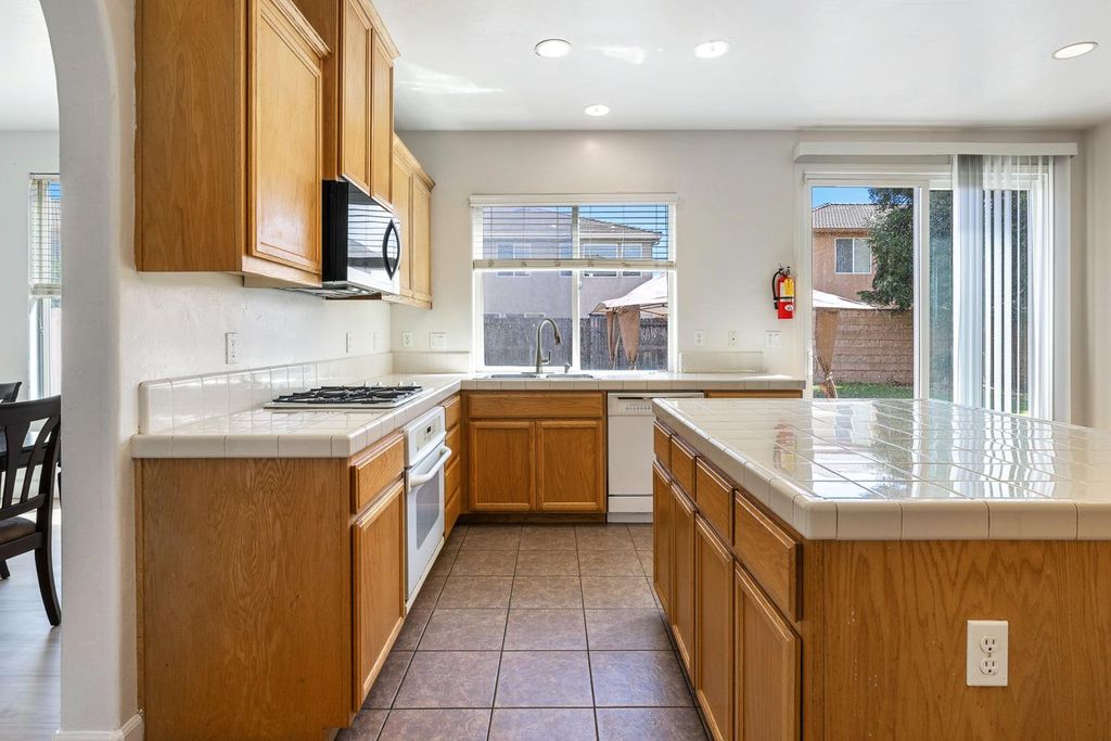 Image 19 of property listing at 7087 E Fedora Avenue E, Fresno, CA 93737