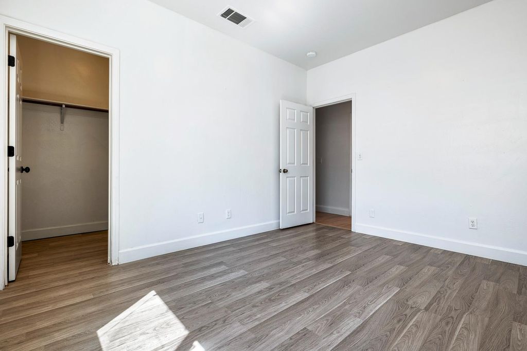 Image 23 of property listing at 7087 E Fedora Avenue E, Fresno, CA 93737