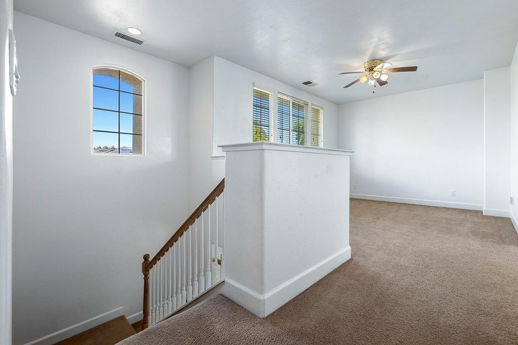 Image 26 of property listing at 7087 E Fedora Avenue E, Fresno, CA 93737