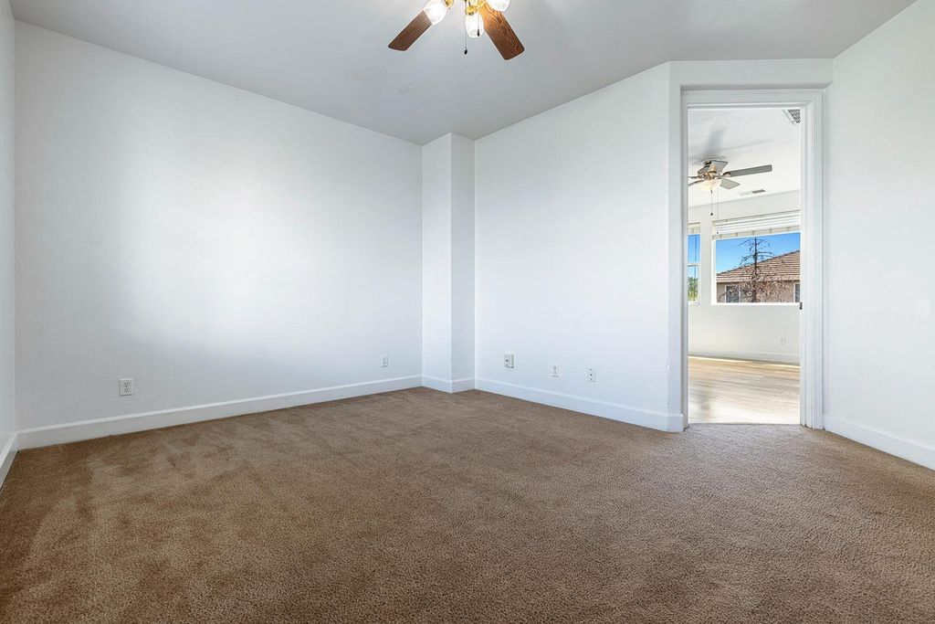 Image 28 of property listing at 7087 E Fedora Avenue E, Fresno, CA 93737