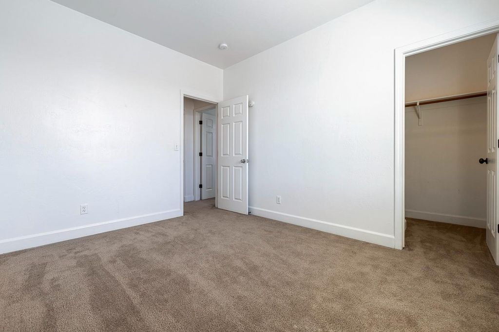 Image 34 of property listing at 7087 E Fedora Avenue E, Fresno, CA 93737