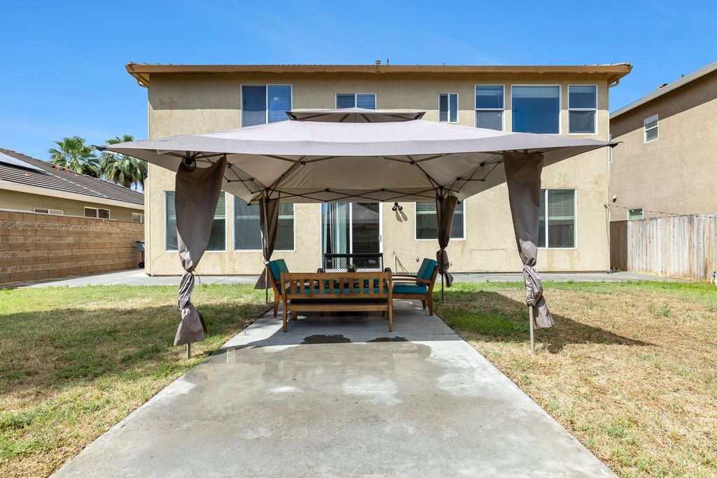 Image 44 of property listing at 7087 E Fedora Avenue E, Fresno, CA 93737
