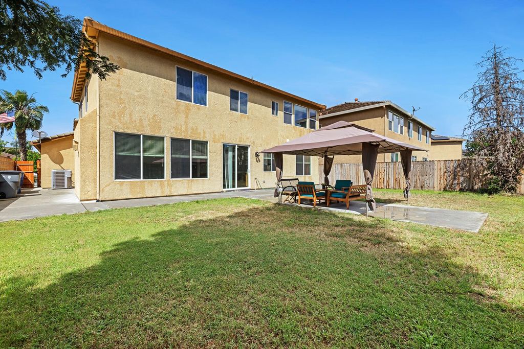 Image 45 of property listing at 7087 E Fedora Avenue E, Fresno, CA 93737