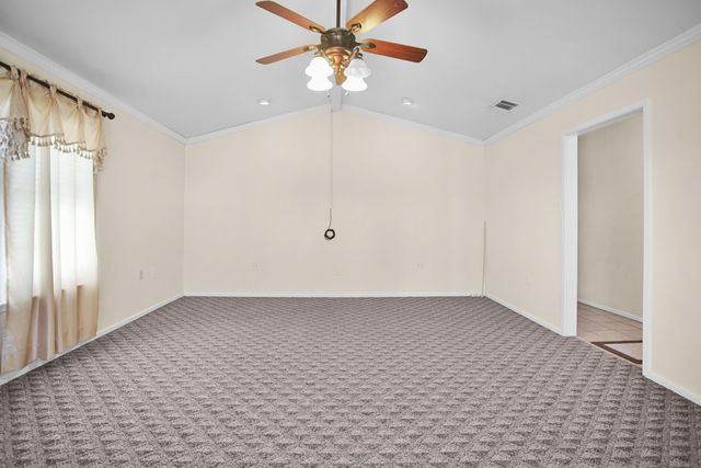 906 N 3rd Street, Brownfield, TX 79316