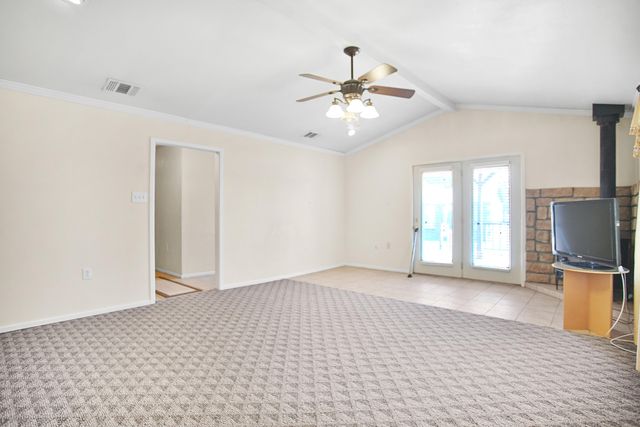 906 N 3rd Street, Brownfield, TX 79316