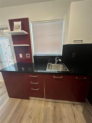 2222 Jackson St 6E, Hollywood, FL 33020