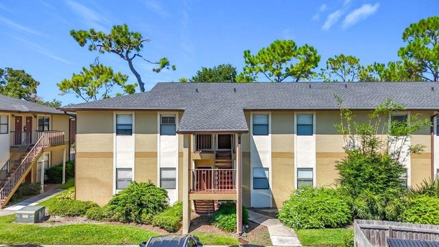 10199 SAILWINDS BOULEVARD S 201, Largo, FL 33773