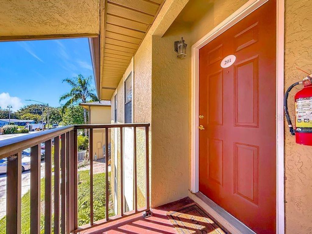 10199 SAILWINDS BOULEVARD S 201, Largo, FL 33773