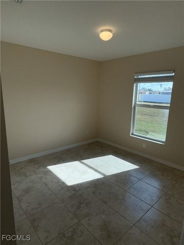 2119 NE 6th PL, Cape Coral, FL 33909