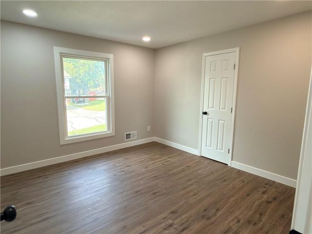 16001 E 30 Street, Independence, MO 64055