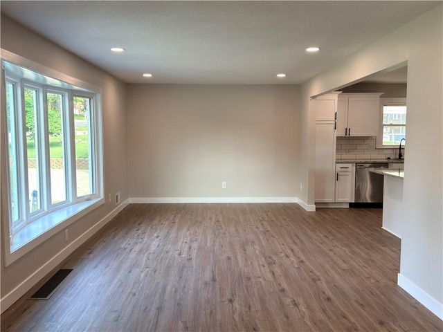 16001 E 30 Street, Independence, MO 64055