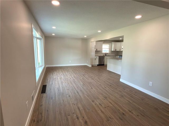 16001 E 30 Street, Independence, MO 64055