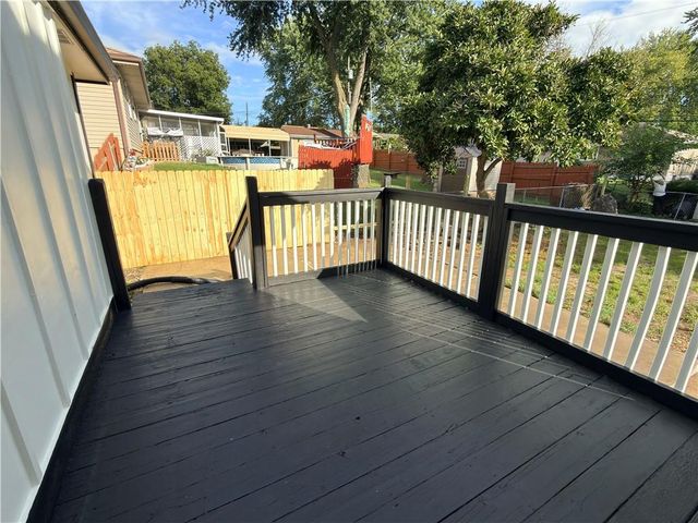 16001 E 30 Street, Independence, MO 64055