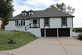 16001 E 30 Street, Independence, MO 64055