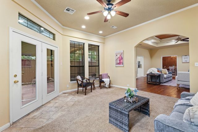 80 Sugar Creek Place, Woodway, TX 76712