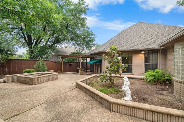 80 Sugar Creek Place, Woodway, TX 76712