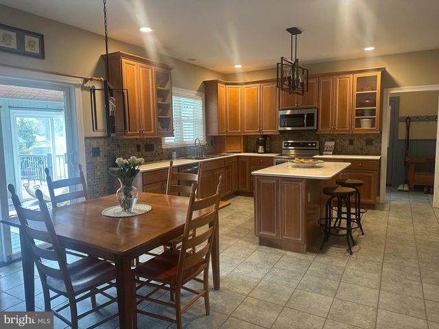 116 BRINKLEY DR, Sellersville, PA 18960