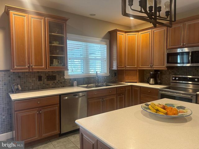 116 BRINKLEY DR, Sellersville, PA 18960