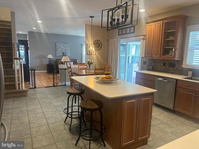 116 BRINKLEY DR, Sellersville, PA 18960