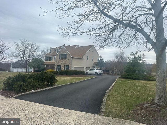 116 BRINKLEY DR, Sellersville, PA 18960