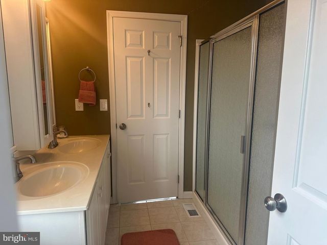 116 BRINKLEY DR, Sellersville, PA 18960