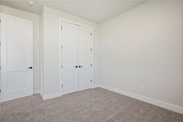 1817 Woodward Circle, Raymore, MO 64083