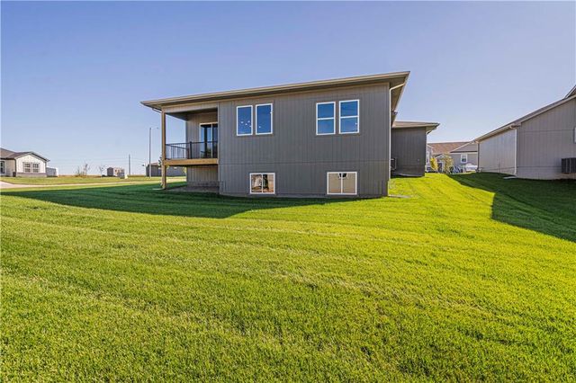 1817 Woodward Circle, Raymore, MO 64083