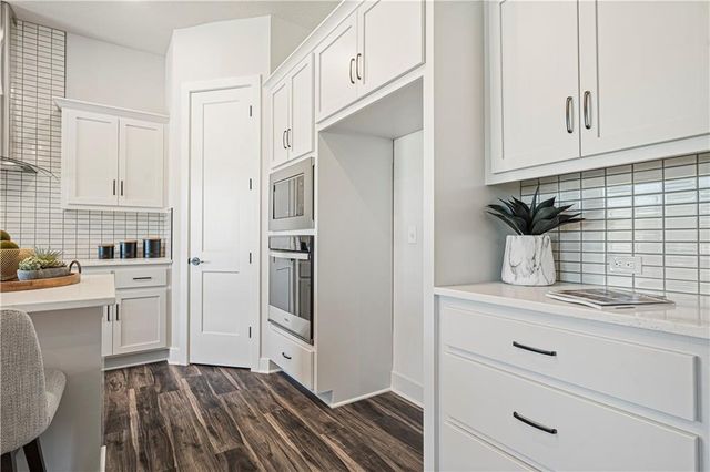 1817 Woodward Circle, Raymore, MO 64083