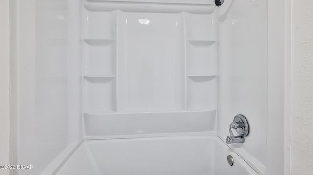 952 Glenwood Street, Daytona Beach, FL 32117