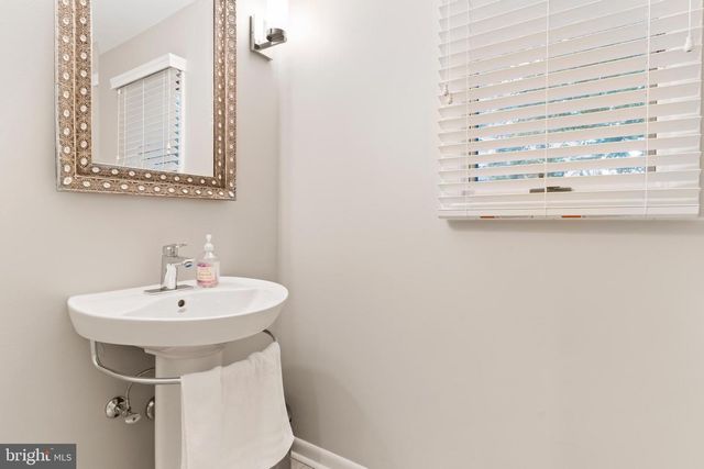 3321 GREEN ST, Harrisburg, PA 17110