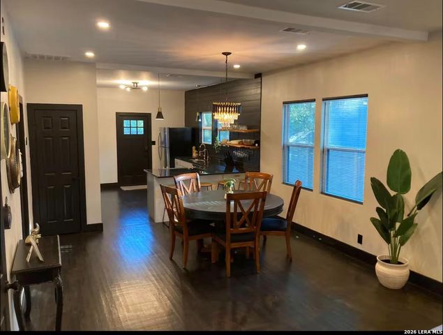 301 E WOODLAWN, San Antonio, TX 78212