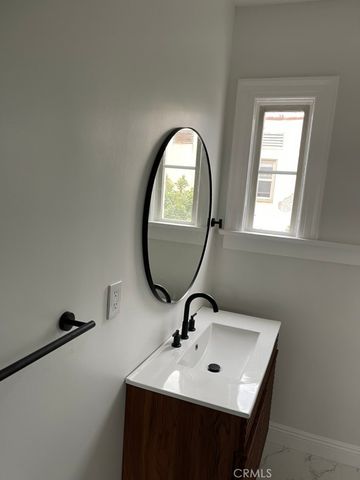 4467 Victoria Park 4467, Los Angeles, CA 90019