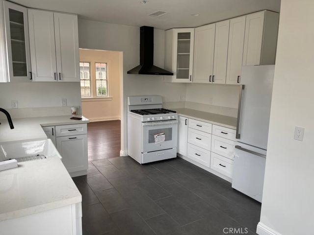 4467 Victoria Park 4467, Los Angeles, CA 90019