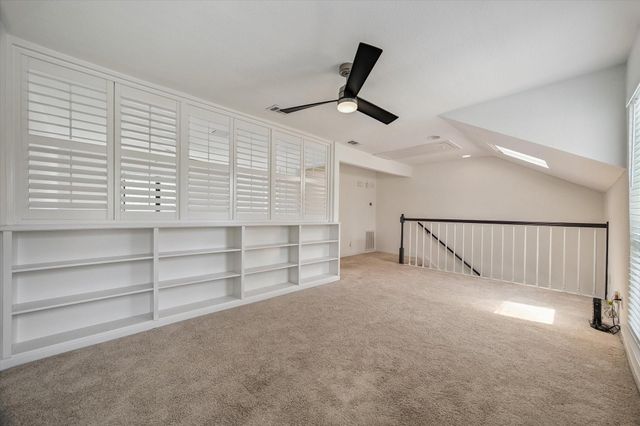 701 Bering Drive 402, Houston, TX 77057
