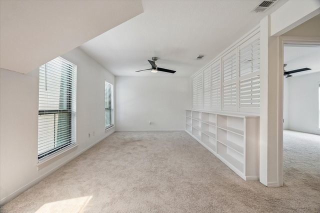 701 Bering Drive 402, Houston, TX 77057