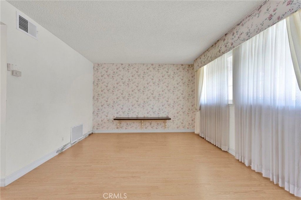 Image 8 of property listing at 10031 Delano, Cypress, CA 90630