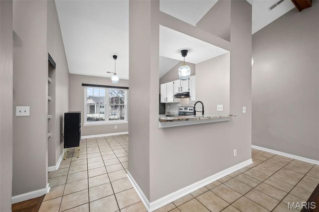 1042 Sugar Creek Court 8, St Peters, MO 63376