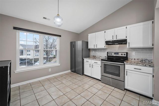 1042 Sugar Creek Court 8, St Peters, MO 63376