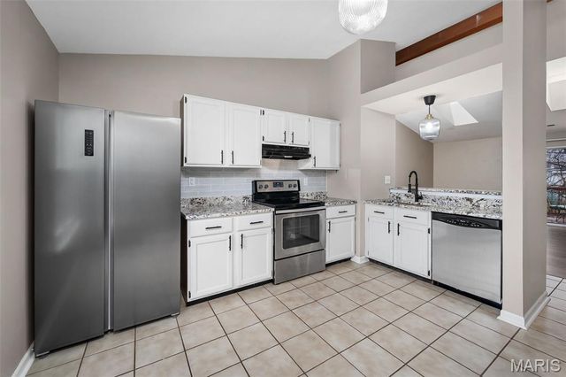 1042 Sugar Creek Court 8, St Peters, MO 63376