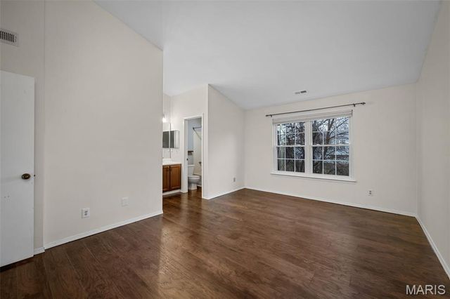 1042 Sugar Creek Court 8, St Peters, MO 63376