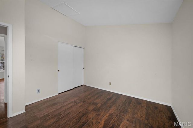 1042 Sugar Creek Court 8, St Peters, MO 63376