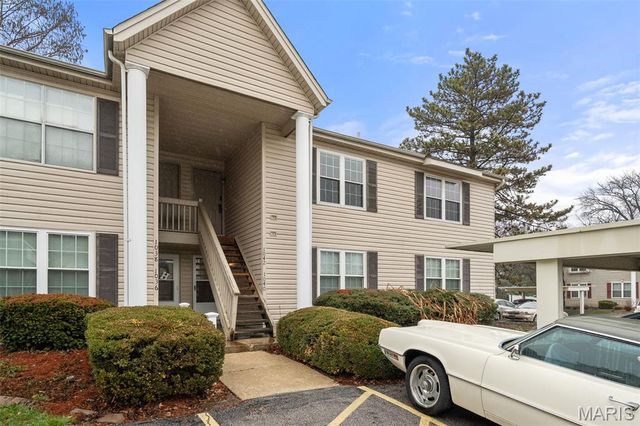 1042 Sugar Creek Court 8, St Peters, MO 63376