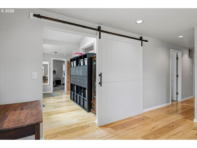 3597 Sw 32nd St, Redmond, OR 97756