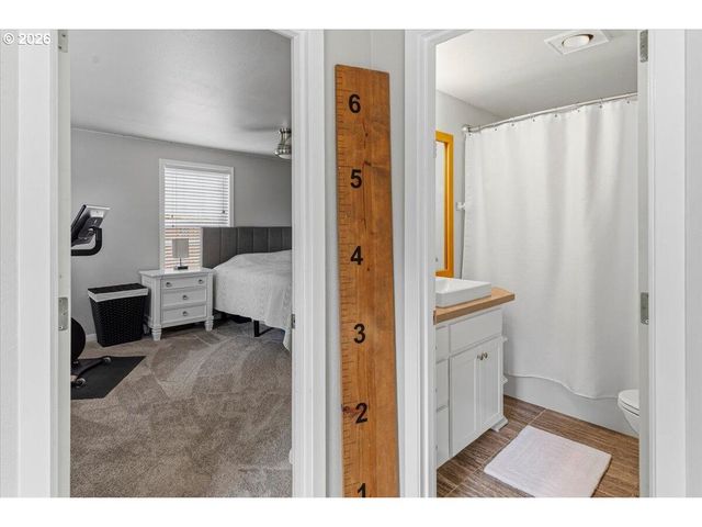 3597 Sw 32nd St, Redmond, OR 97756